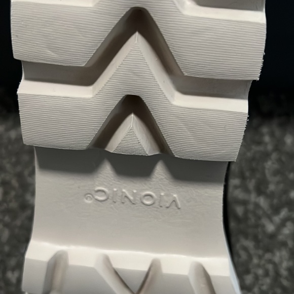 ❗️FINAL❗️ 🆕 VIONIC Black Patent Leather KENSLEY Loafers 🔴 - Picture 7 of 7